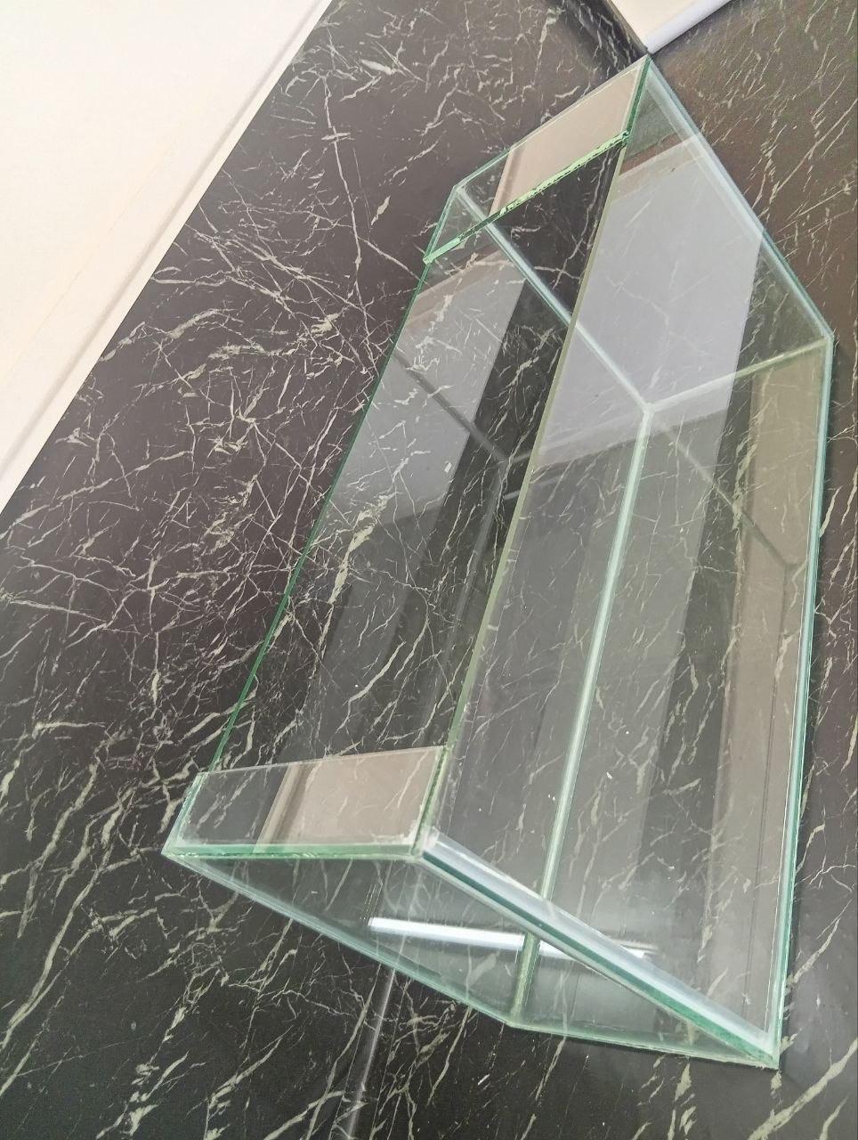 Aquarium siap di atas kaunter marble